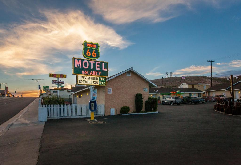 Route 66 Motel Barstow Ngoại thất bức ảnh